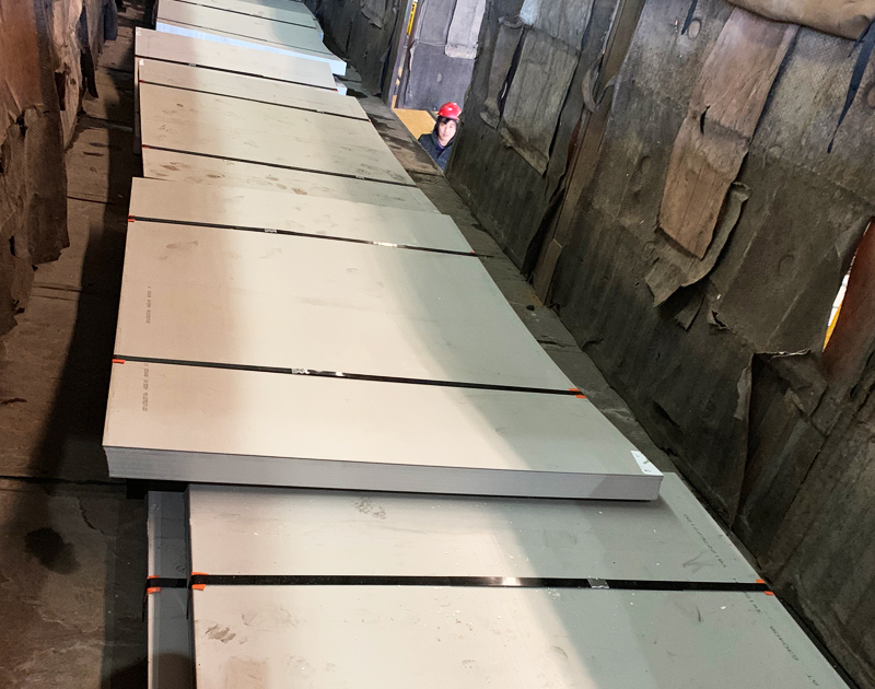Stainless steel plate